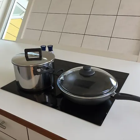 Cube House Apartman *