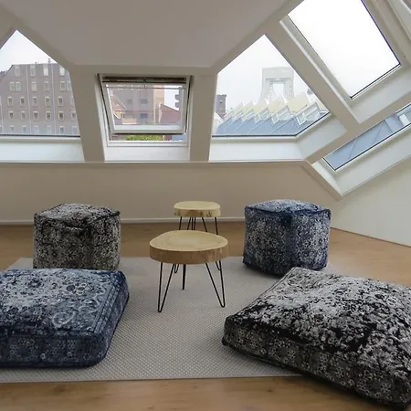 Cube House *