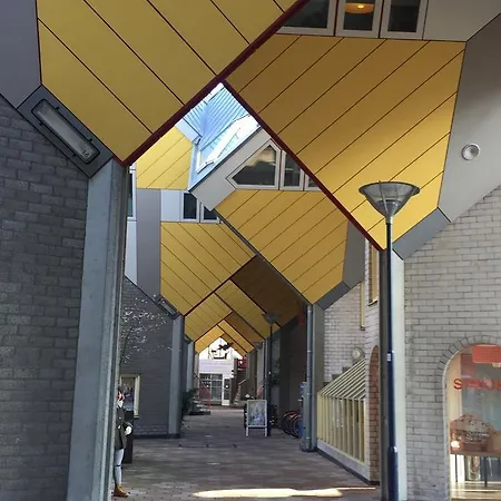 Cube House *